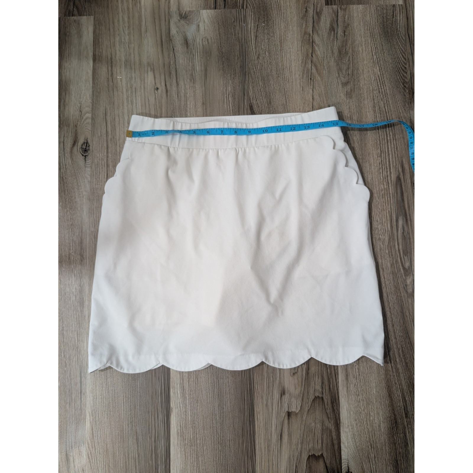 Chico's White Scalloped Hem Pull-On Skort Wmns Size 00 Us 2 Stretch Golf Resort